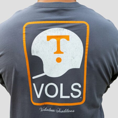&lt;p&gt; Long sleeve pocket tee featur